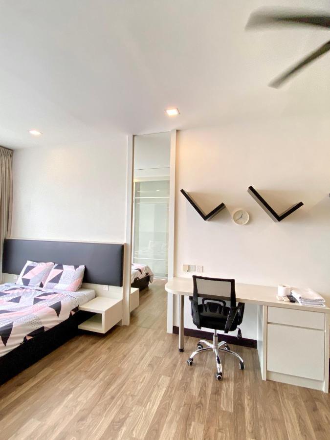 Landmark Residence 2, Studio For 2 Pax, High Floor, Nice View, Free Parking, Budget Stay Каджанг Екстериор снимка