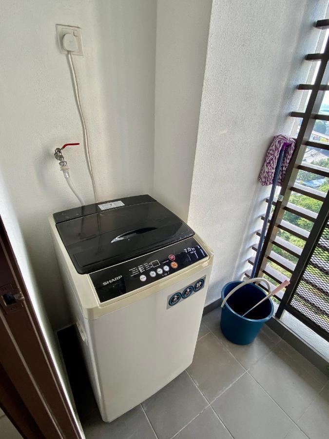 Landmark Residence 2, Studio For 2 Pax, High Floor, Nice View, Free Parking, Budget Stay Каджанг Екстериор снимка